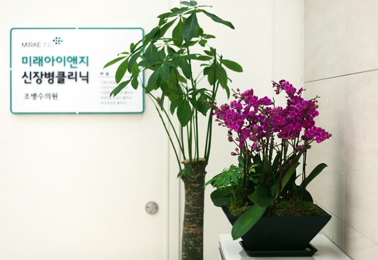 로비1